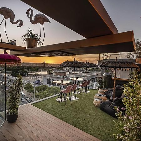 On Suites Sevilla Apartments Designed For Adults Exteriör bild
