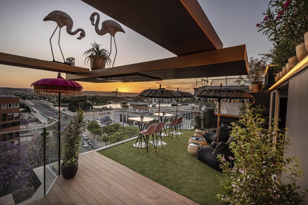 On Suites Sevilla Apartments Designed For Adults Exteriör bild
