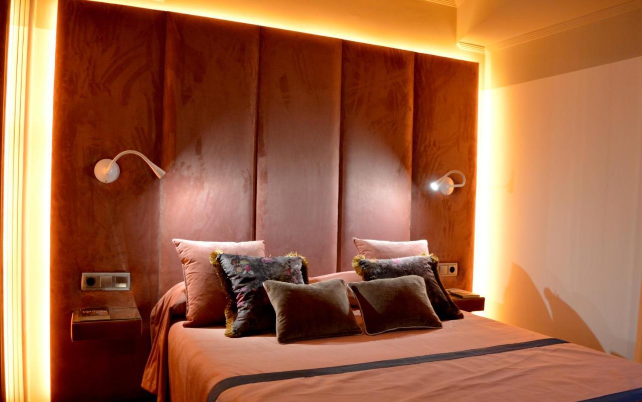 On Suites Sevilla Apartments Designed For Adults Exteriör bild