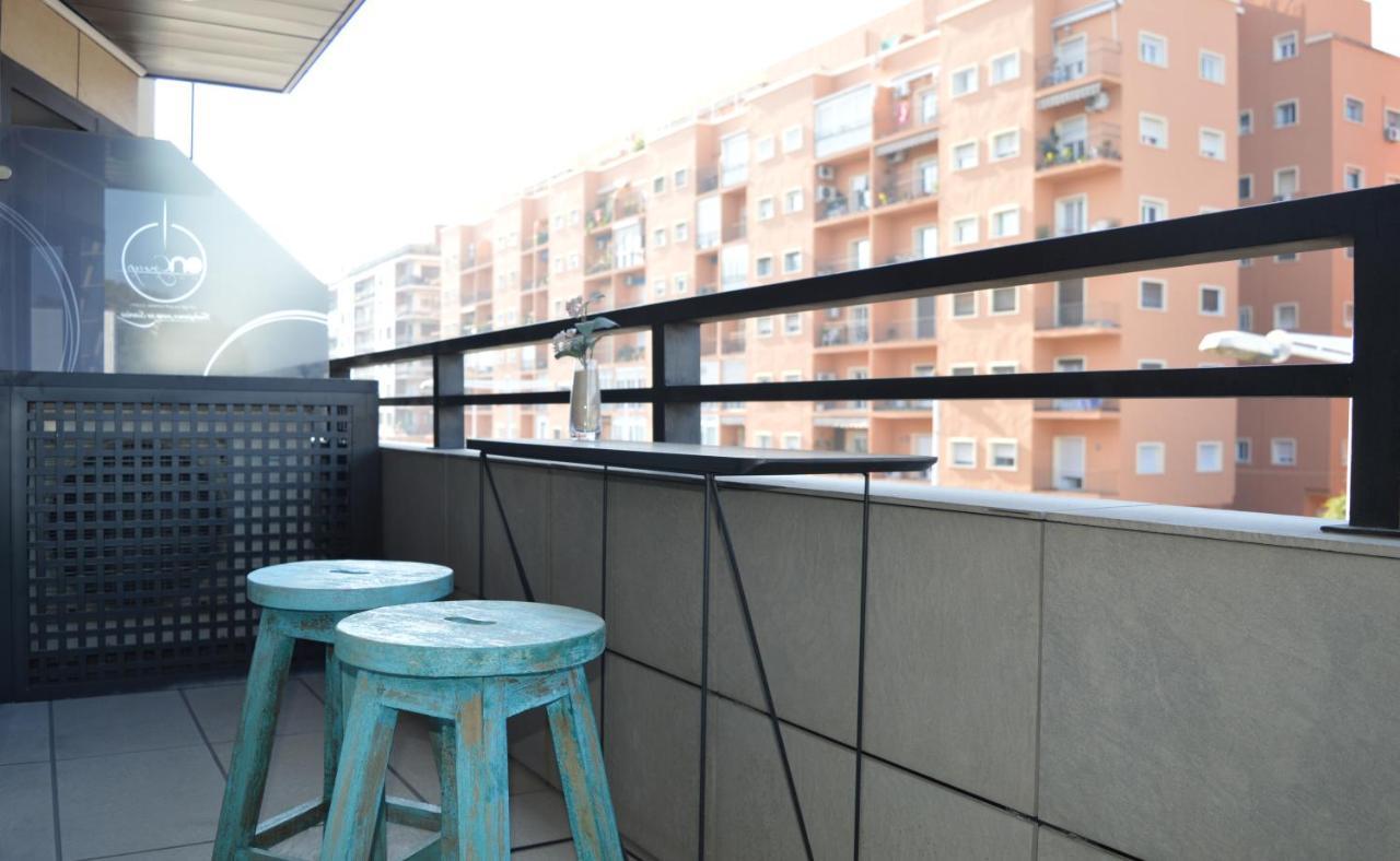 On Suites Sevilla Apartments Designed For Adults Exteriör bild